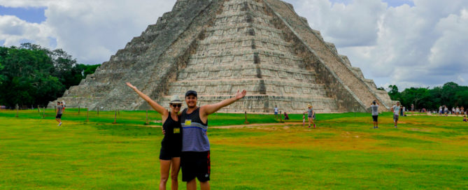 Robert Wielomski and Courtney Moonen posing in front of Kukulcan EL Castillo. Booking awesome Trips. find cheap vacation packages