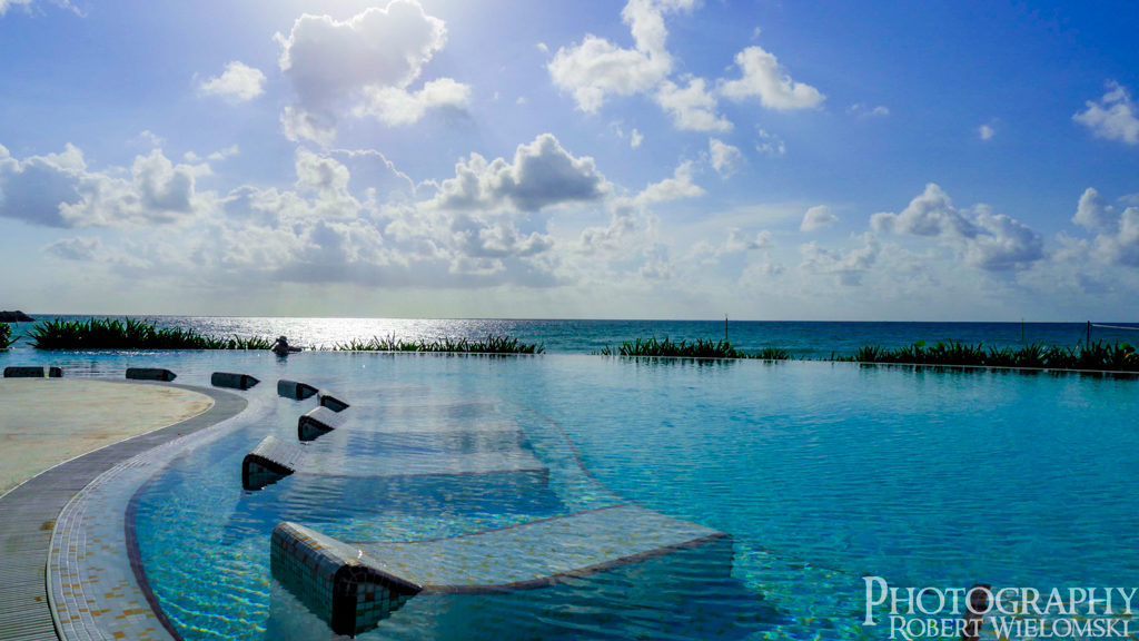 Beautiful view of Now jade pool, looking into the distant sea.